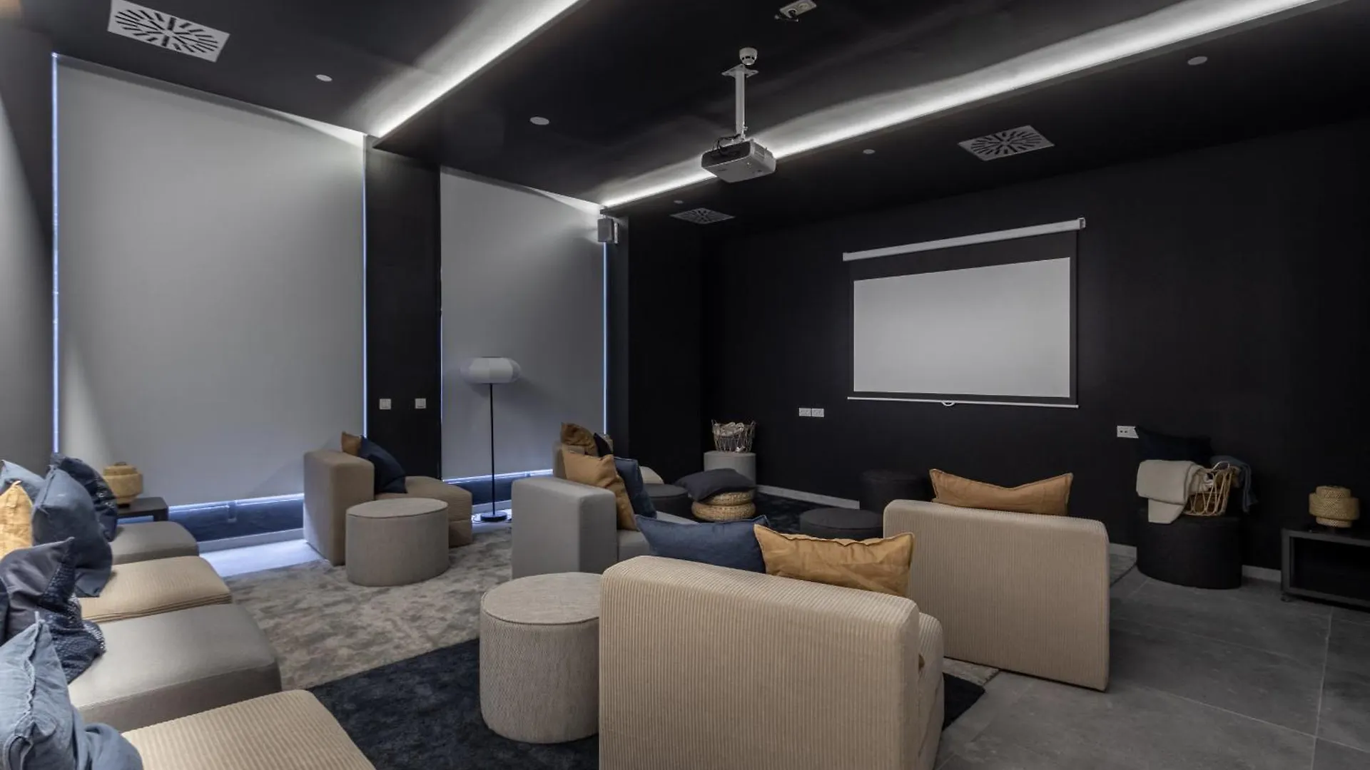 Gloria Urban Nest Malaga Parking Included Apartment