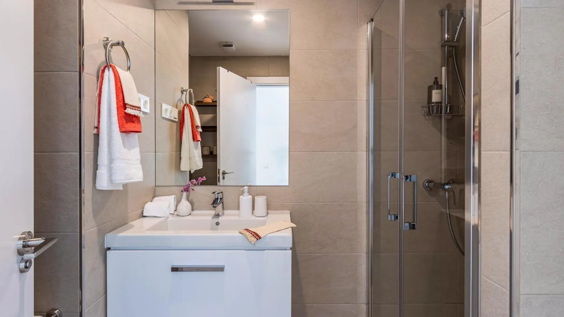 Gloria Urban Nest Malaga Parking Included Apartment
